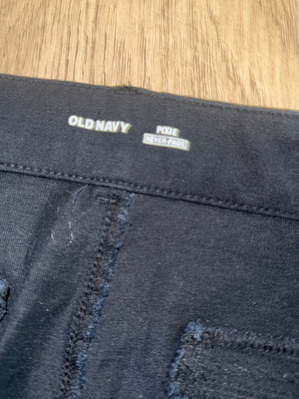 Old Navy Pixie Pants Bundle Black Red Slim Leg Cropped Office Workwear - Picture 6 of 9